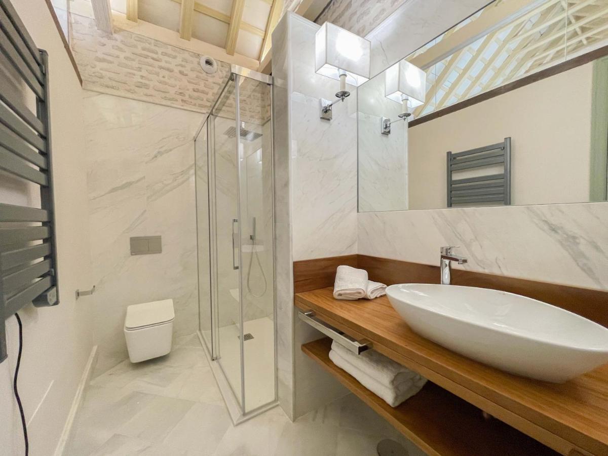 Juderia De Sevilla V Luxury Apartments Luaran gambar